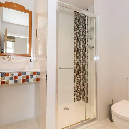 The Gatehouse Tatil Evi